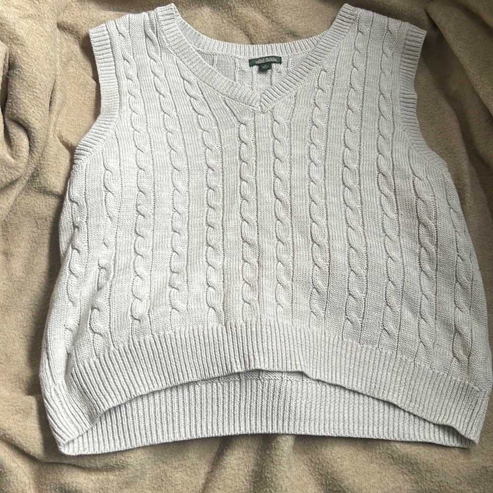 Sweater vest
